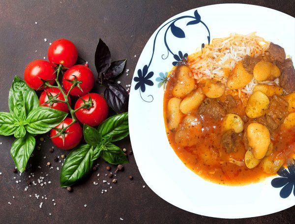 beans with tomatoe sauce and rice, Lebanese cook book